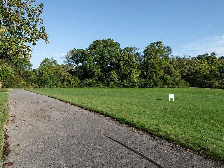 8201 Lenox Creekside Dr #M7 — Photo 23