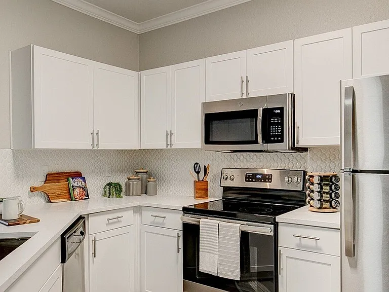 Eleven11 Lexington at Flower Mound — Photo 4