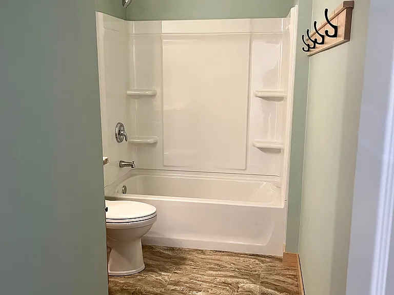803 Fleming Ave — Photo 5