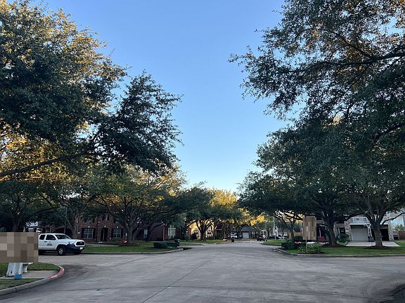 4th image of 1526 Lakeside Enclave Dr