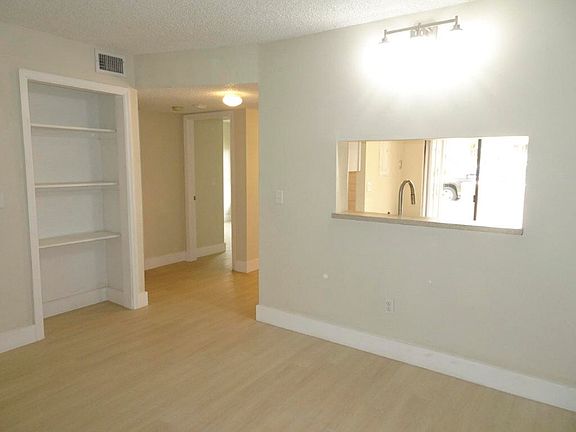 4th image of 350 Club Cir APT 105