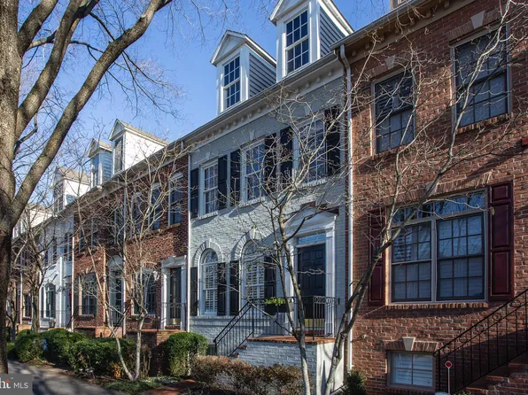 524 Fallsgrove Dr, Rockville, MD 20850