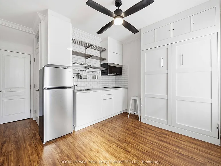 793 Pape Ave #4 — Photo 5
