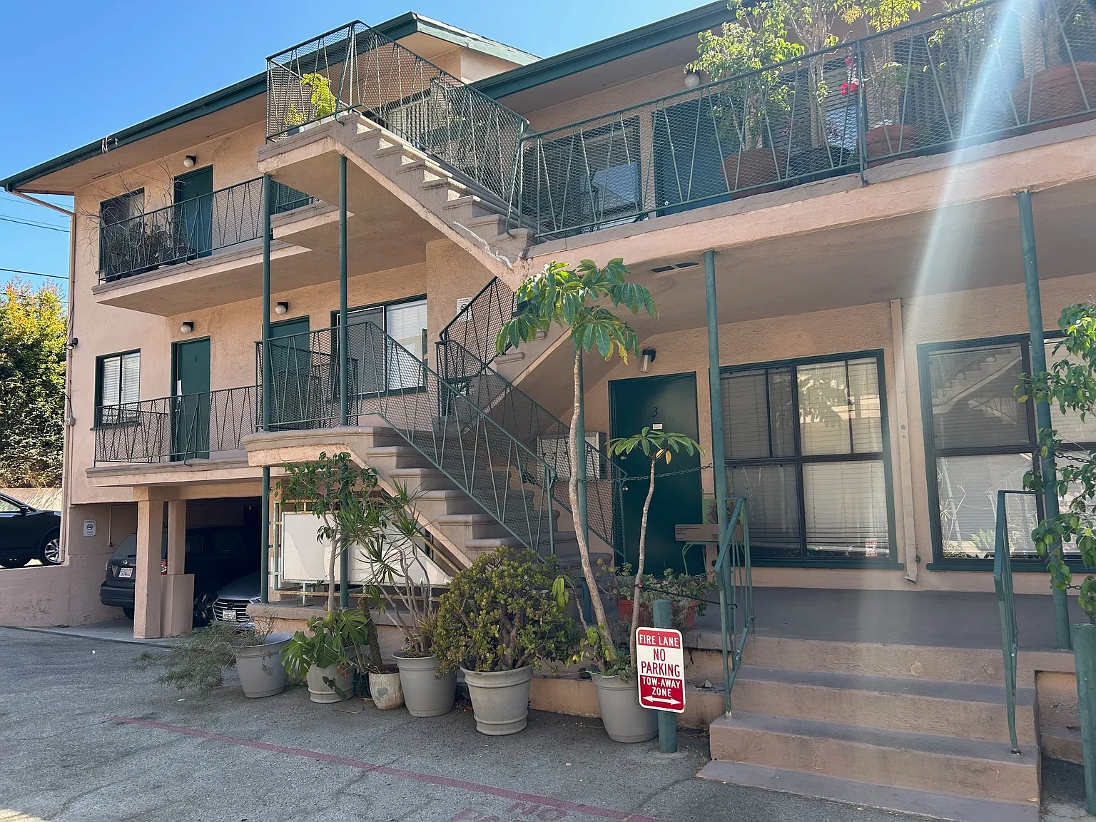 612 Pico Blvd — Photo 1