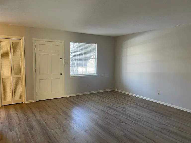 3824 E Country Club Rd — Photo 5