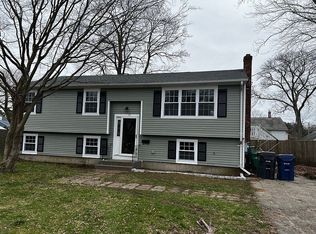 72 Alpine St, Warwick, RI 02889