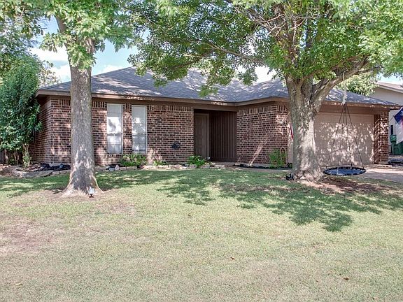2nd image of 315 Sunnyview Dr