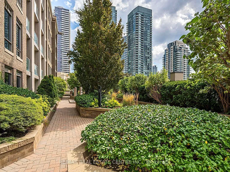 388 Prince Of Wales Dr #1411 — Photo 27