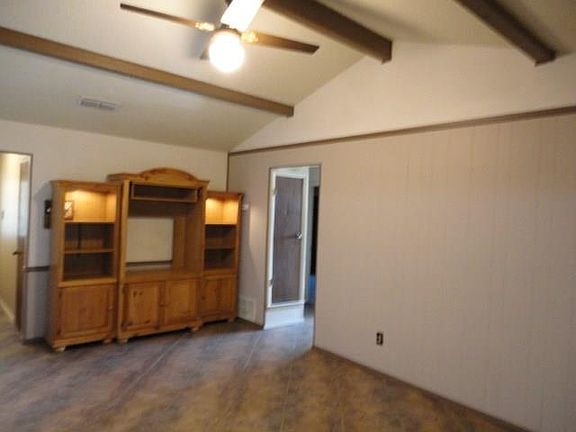 3rd image of 801 Skylark Dr