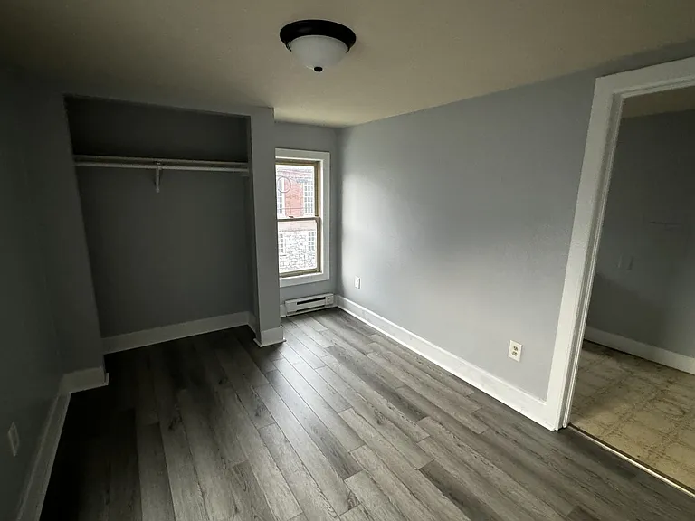 320 W Stephen St #B — Photo 7