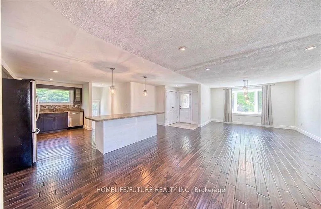 3 bed, $2,800 — Photo 3
