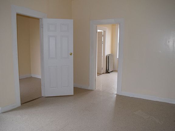4th image of 24 Saint Nicholas Pl APT 5A