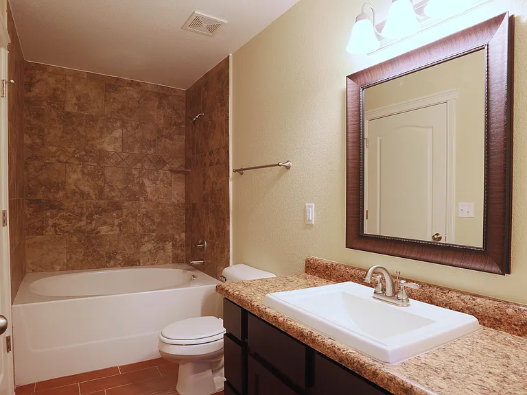 Bella Estancias Apartment Homes — Photo 21