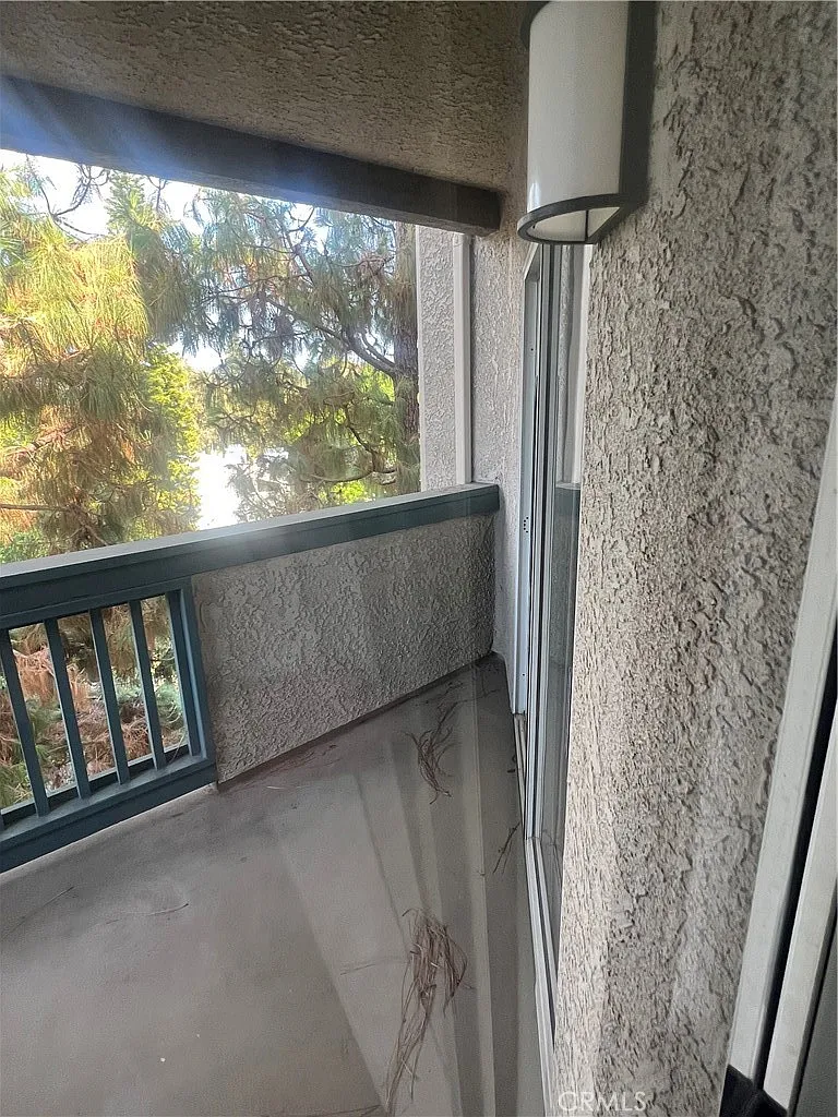 2 bed, 2.0 bath, 1087 sqft, $2,900 — Photo 3