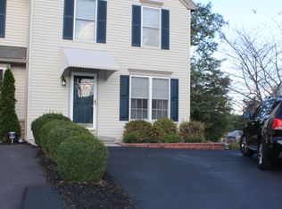 2 Woodmyre Ln, Enola, PA 17025