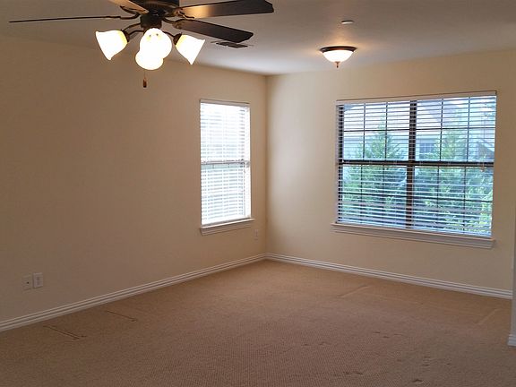 4th image of 7925 Hannah St