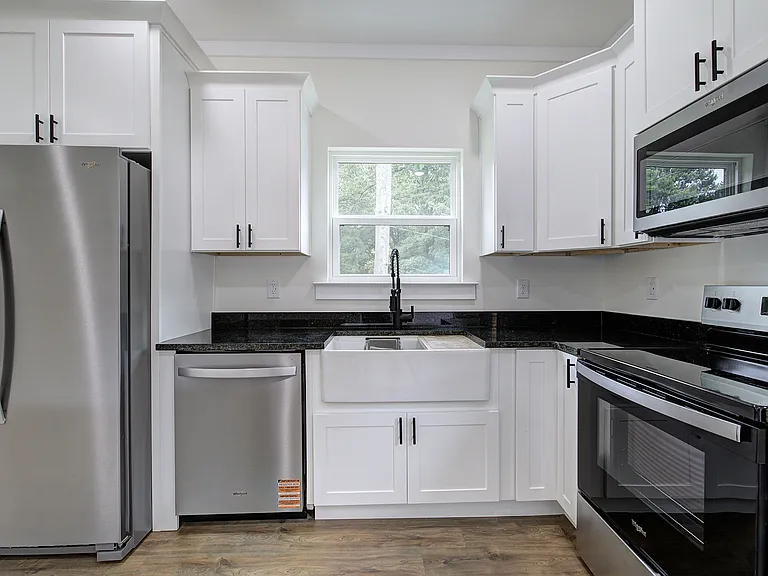 124 Robinhood Dr SE #B — Photo 5