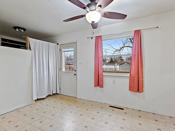 4th image of 690 Jonette Ave