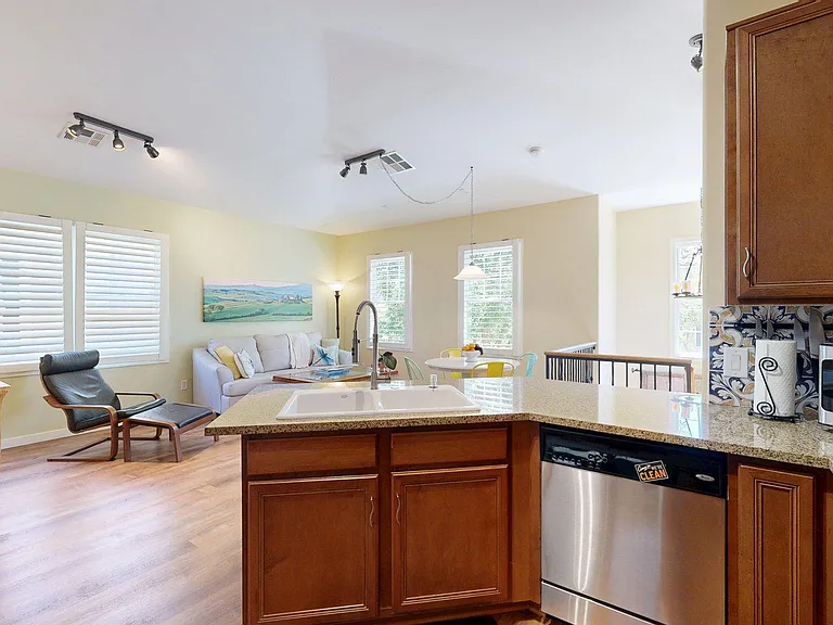 4063 E Windsor Dr — Photo 12