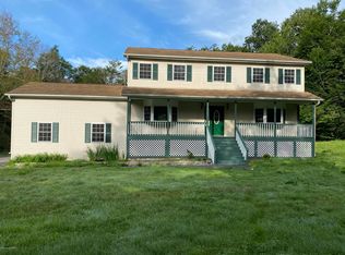 246 McNamara Ln, Tobyhanna, PA
