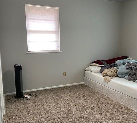 3rd image of 4309 SE 12th St