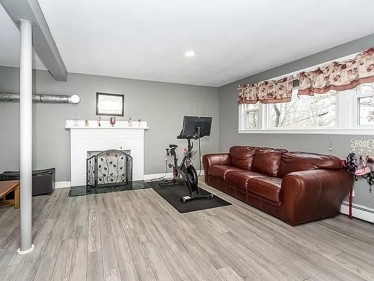 170 Ravenswood Rd — Photo 30