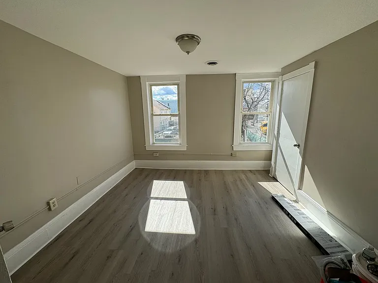 185-187 Newbury St — Photo 25