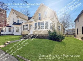 156 Carrier St NE, Grand Rapids, MI