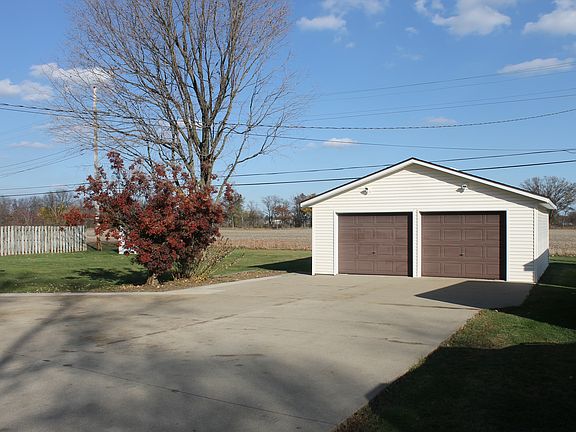 5th image of 69181 Elaine Dr