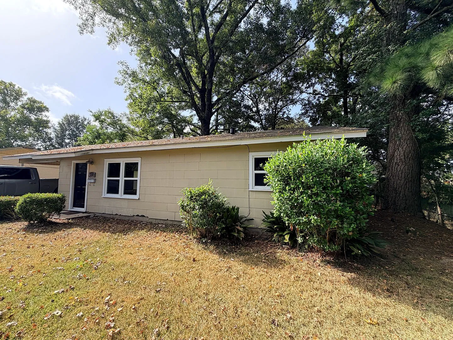 Super cute and ready for new tenant!! In charming Minden. — Photo 2