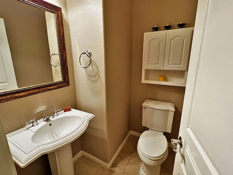 477 Hawk Canyon Ct — Photo 11