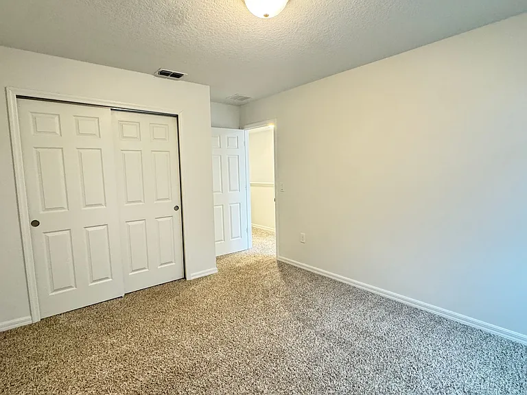 2401 White Tail St — Photo 26