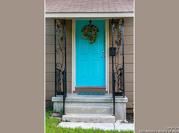 4th image of 538 Cravens Ave