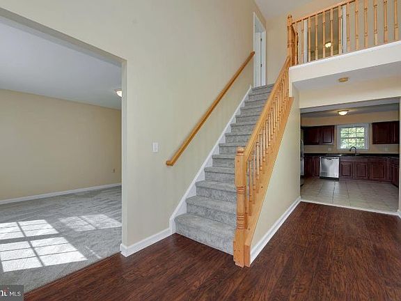 4th image of 712 Woodland Ave