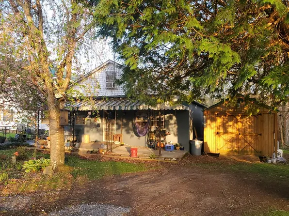 107 W Walker St, Fayetteville, WV 25840