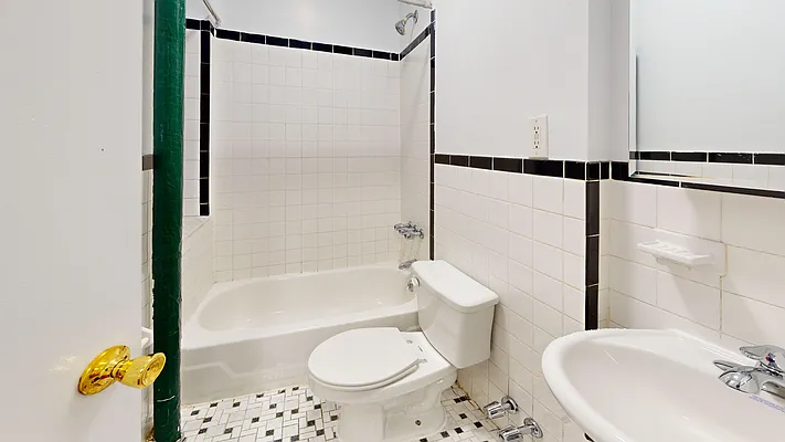 Rented by Bond New York | media 16