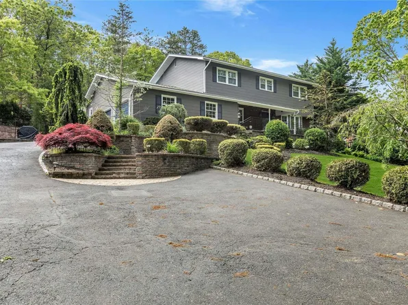 28 Mcarthur Lane, Smithtown, NY 11787