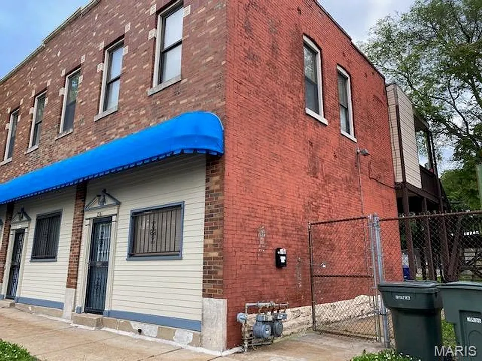 2761-2765 Gravois Ave