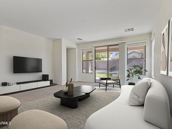5th image of 1093 E DORAL Avenue