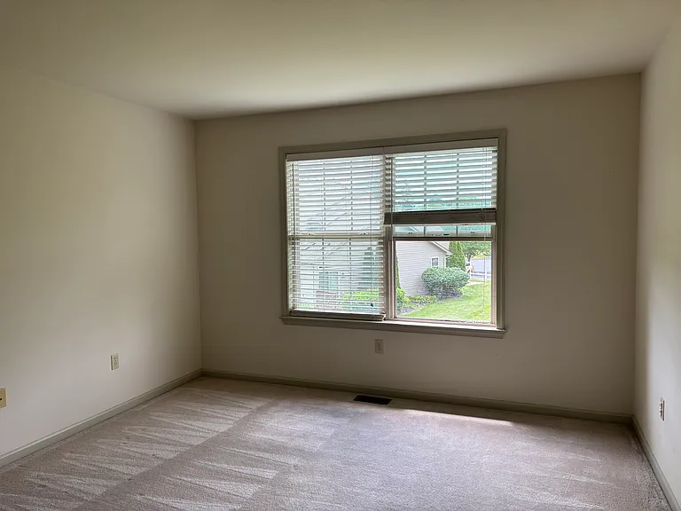 Upstairs Bedroom #1