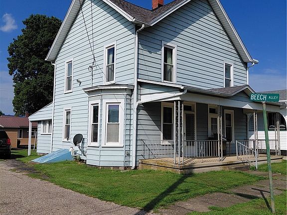 2nd image of 131 W 2nd St