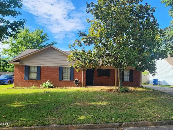 10229 Yates Dr, Olive Branch, MS 38654