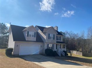 55 Robeson Ct, Spring Lake, NC 28390