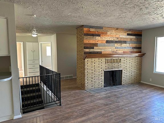 3rd image of 495 Washington St #1