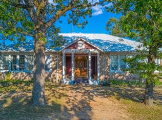 161 Old School St, Yellville, AR 72687