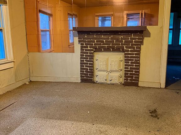 4th image of 3820 Ivy Ave