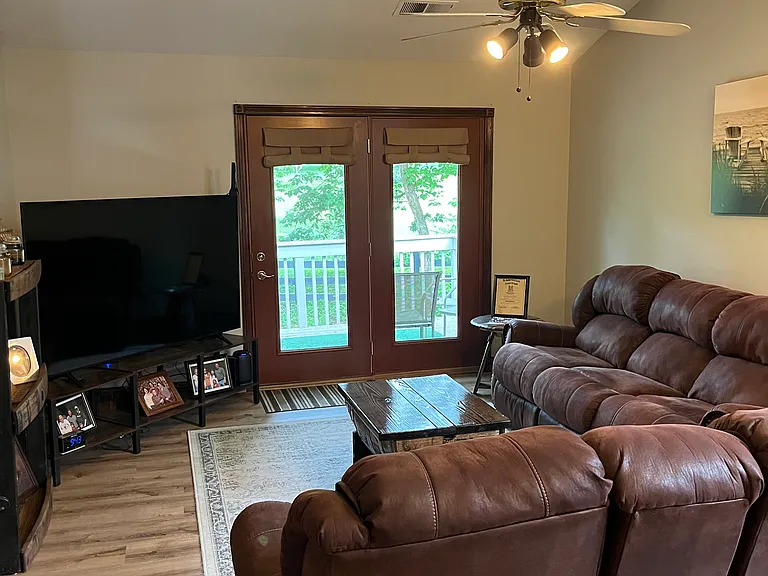 1109 Morning Side Dr — Photo 5