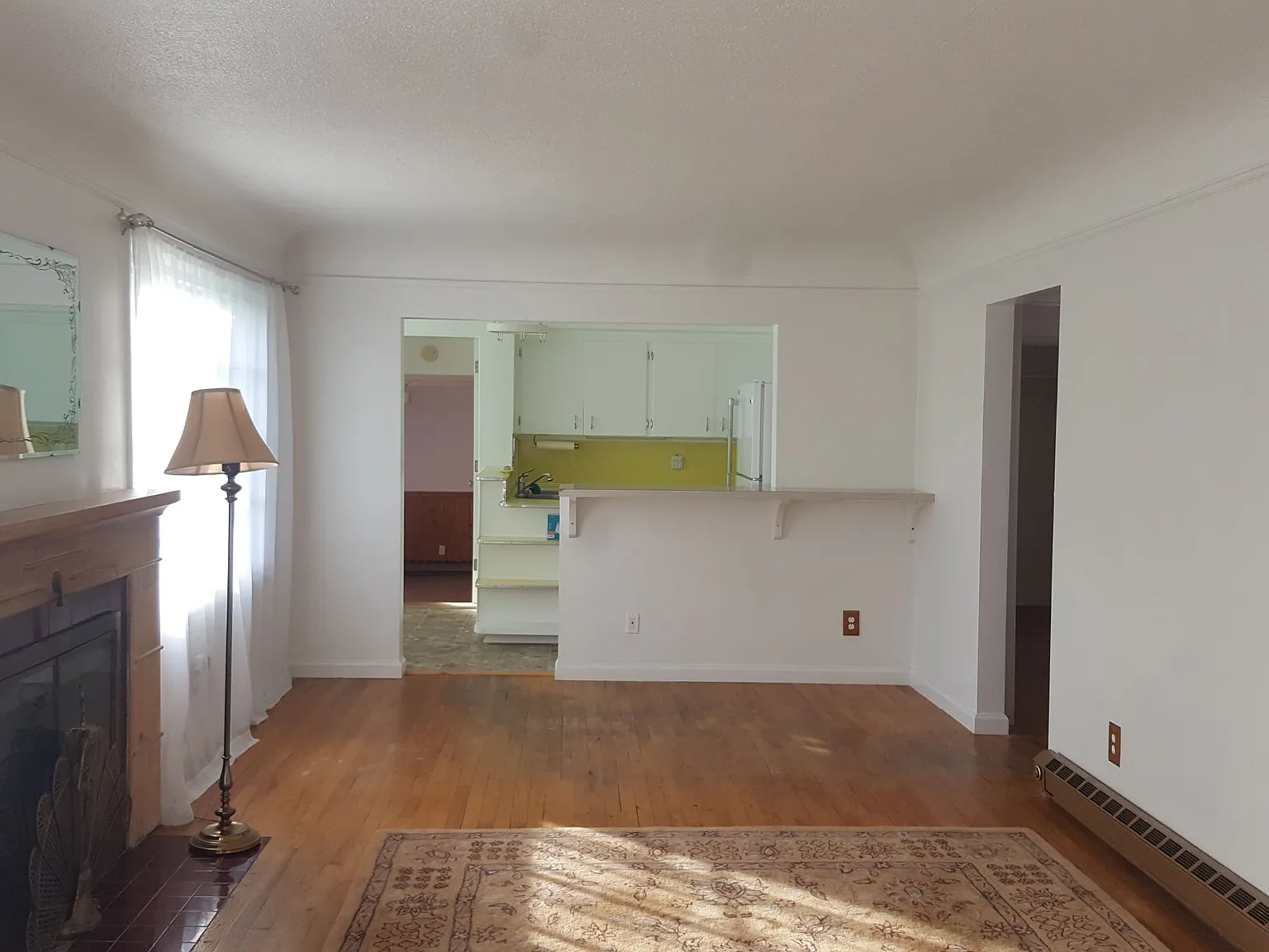 2 bed, 1200 sqft, $2,100 — Photo 4
