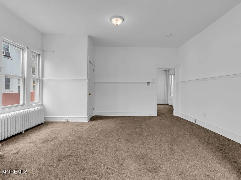 805 6th Ave #1 — Photo 9