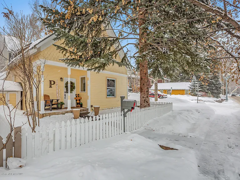 633 W Main St — Photo 20